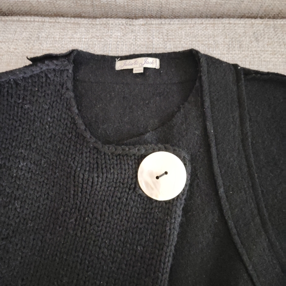 Wool coat - Picture 2 of 7